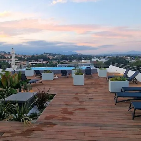 Bien Design Avec Jacuzzi Et Piscine Appartamento Villeneuve-Loubet