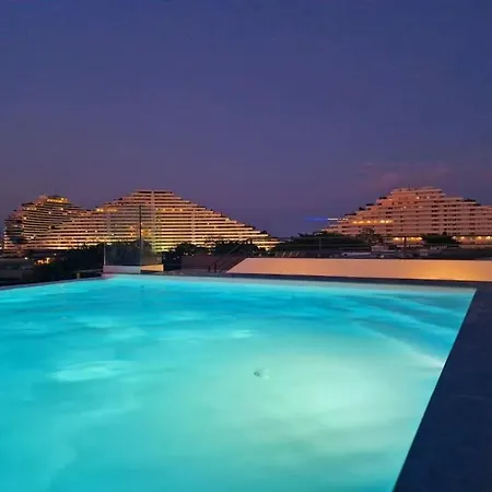 Bien Design Avec Jacuzzi Et Piscine *