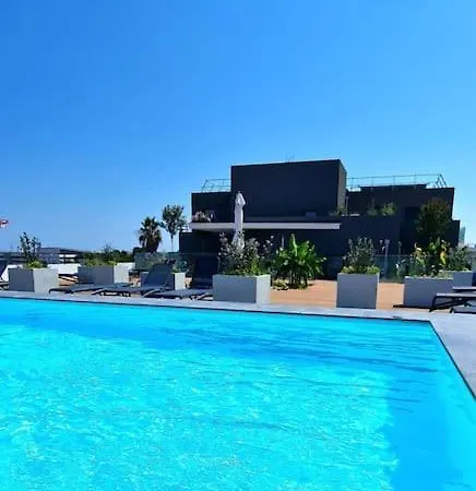 Bien Design Avec Jacuzzi Et Piscine * 빌뇌브루베