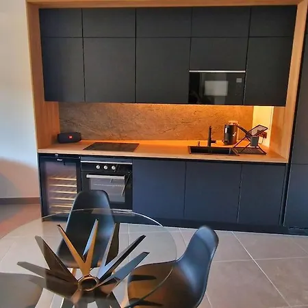 Bien Design Avec Jacuzzi Et Piscine 아파트 *