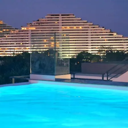 Bien Design Avec Jacuzzi Et Piscine Апартаменты