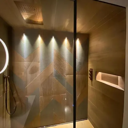 아파트 Bien Design Avec Jacuzzi Et Piscine