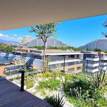 Bien Design Avec Jacuzzi Et Piscine * 빌뇌브루베
