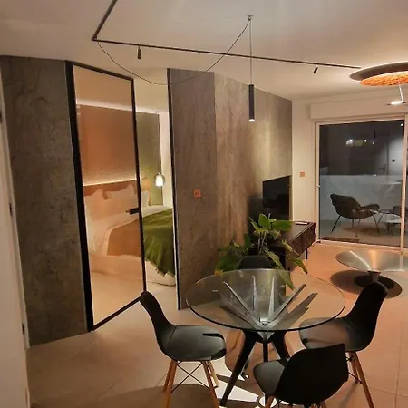 Bien Design Avec Jacuzzi Et Piscine *