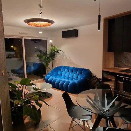 아파트 Bien Design Avec Jacuzzi Et Piscine *